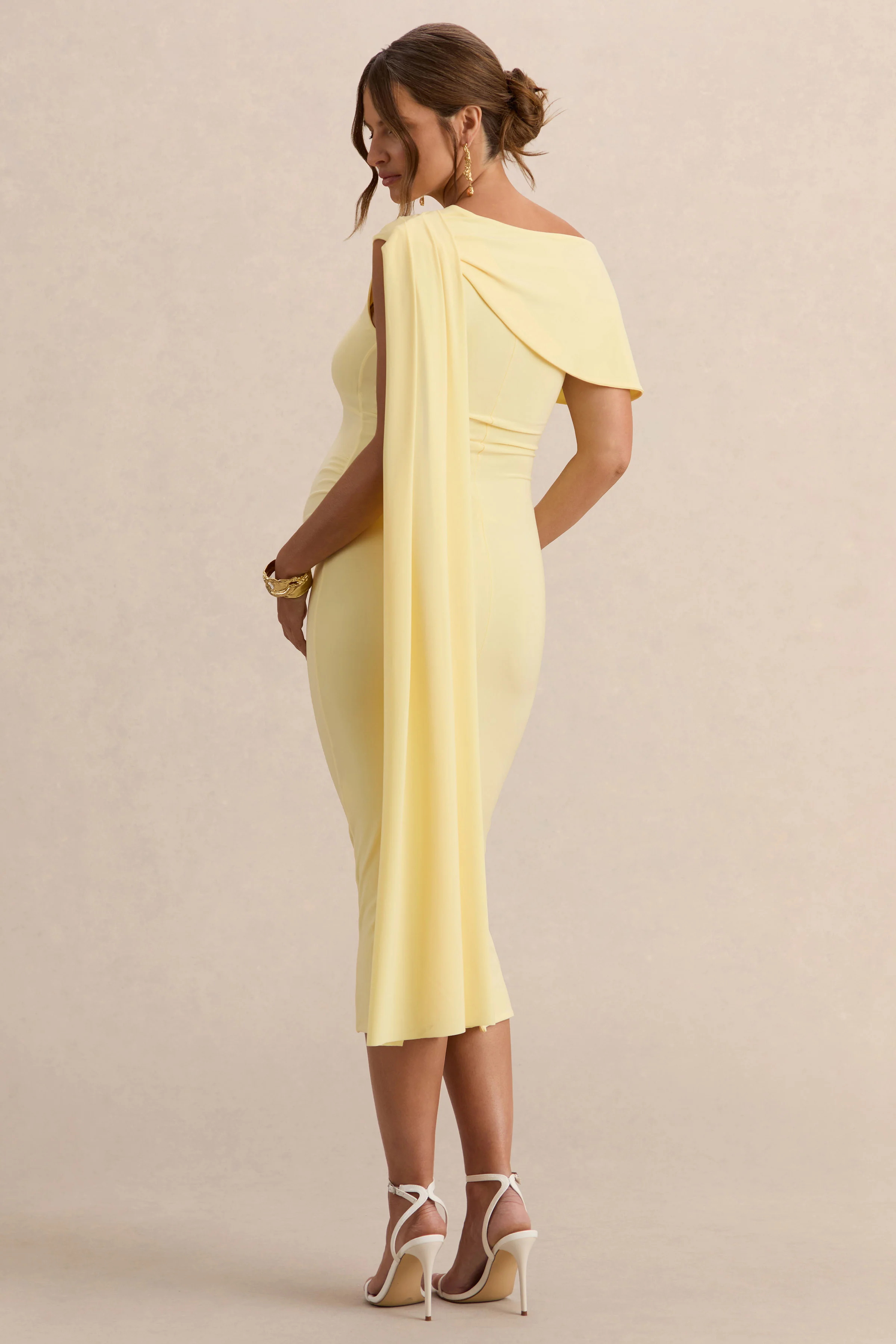 Braelyn | Lemon Asymmetric-Neck Maternity Midi Dress With Gathered Detailing And Sash - Image 2
